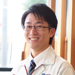 西場 隆介