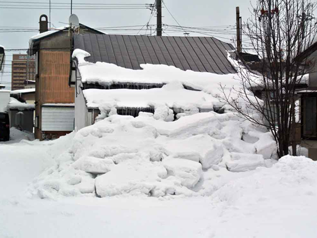 雪止めを取り付けてお家を守りましょう！ – ミヤケンリフォーム