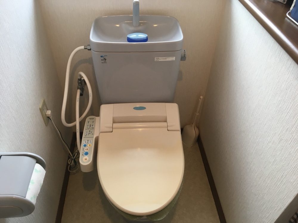 前橋市にて、トイレ便座交換のお見積りにお伺いしました