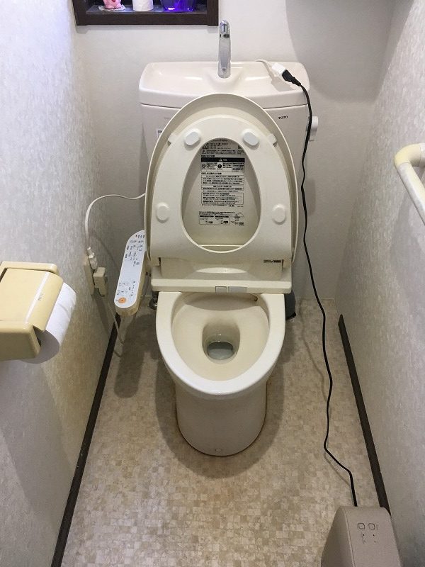 前橋市朝日町にてトイレ交換工事を行いました！（TOTO　ピュアレストEX） – ミヤケンリフォーム