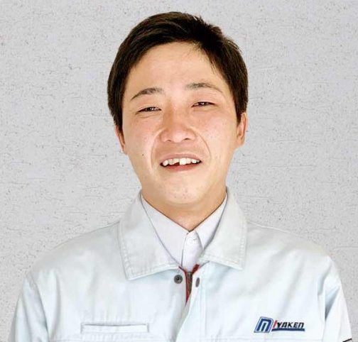 新井 敦也
