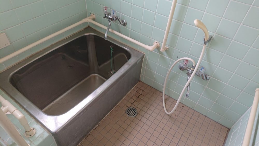前橋市にてタイルの浴室の現場調査に行ってきました。