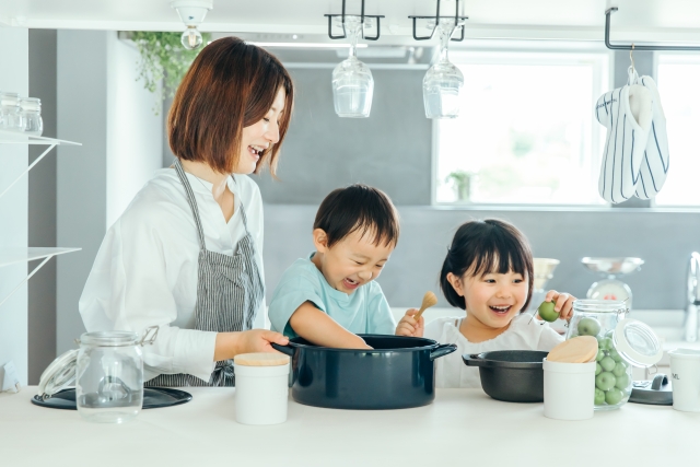 【前橋市】キッチンカウンターの種類と選び方!おしゃれで使いやすい空間に |群馬県内施工実績No1のミヤケンリフォーム