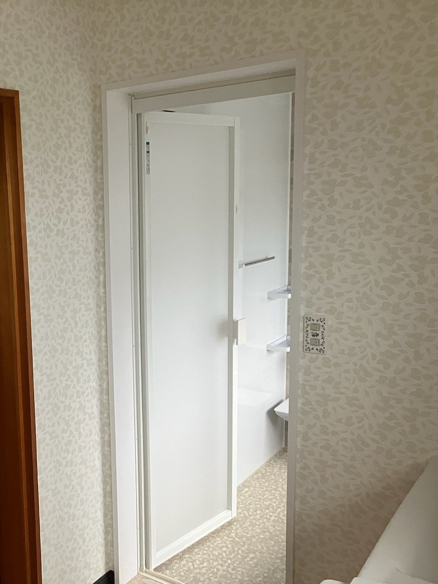 浴室ドア リフォーム ミヤケン ユニットバス 開き戸