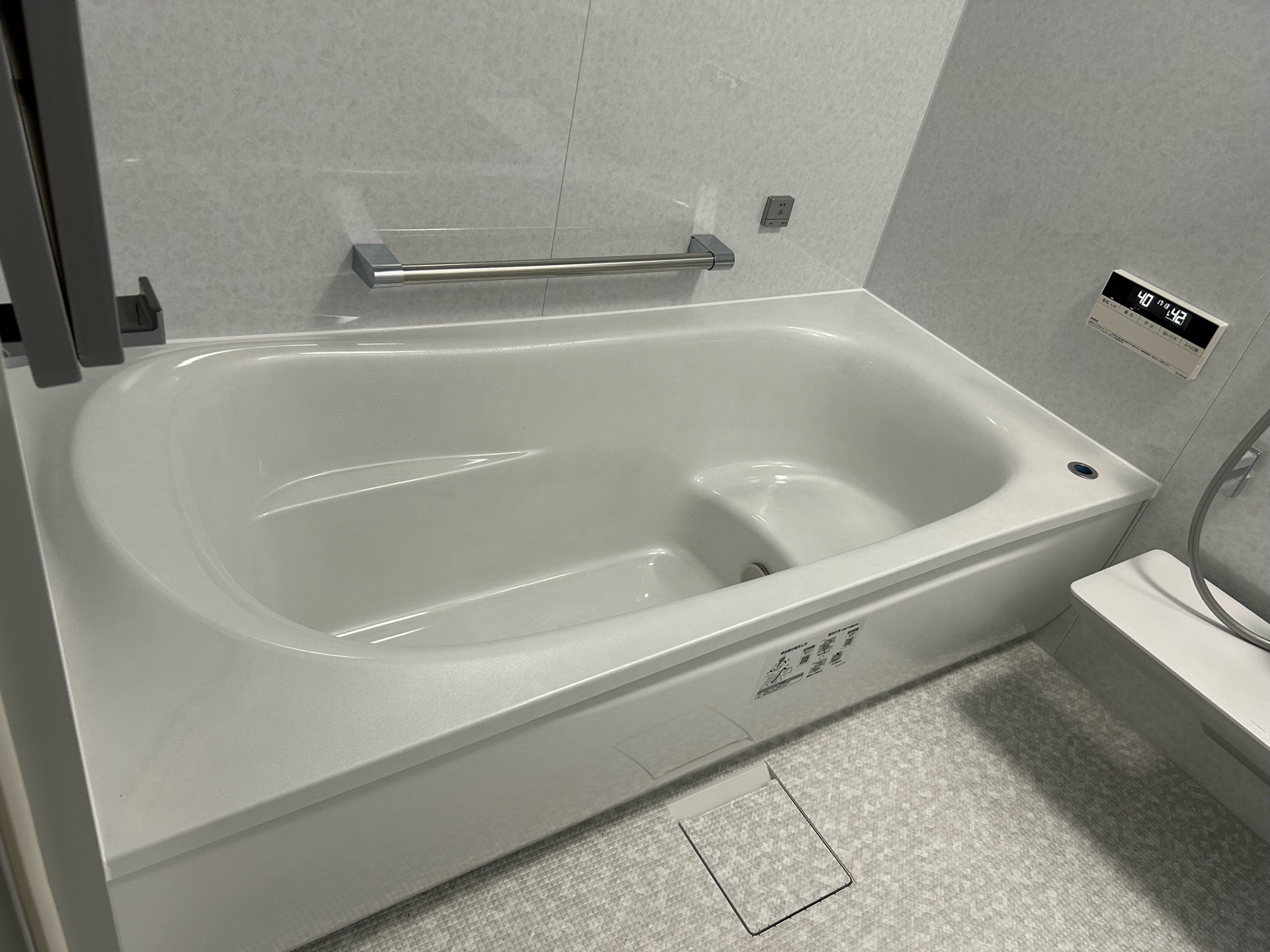 前橋市江田町O様　【TOTO サザナS】ほっカラリ床で温かいとキレイが続く浴室リフォーム工事